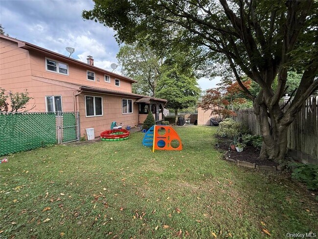 Building Photo - 167 Bolmer Ave