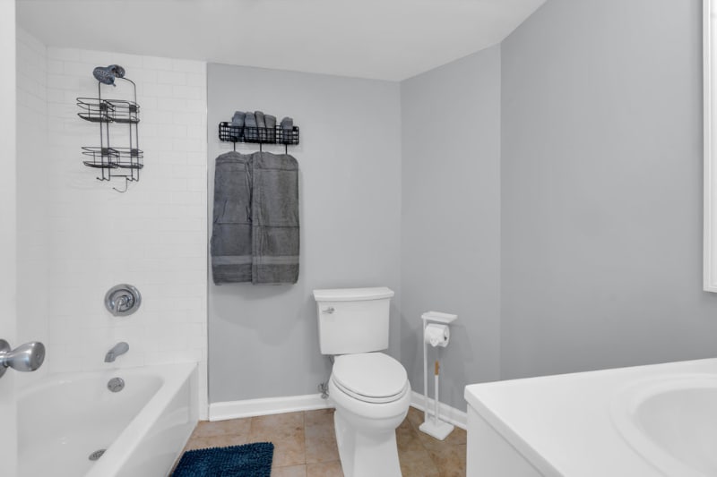 Building Photo - 51 Laurel Ave