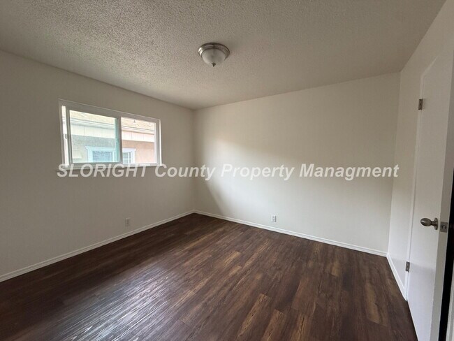 Building Photo - AVAILABLE NOW - Recently Updated Apartment in Grover Beach - 2 Bed / 1 Bath