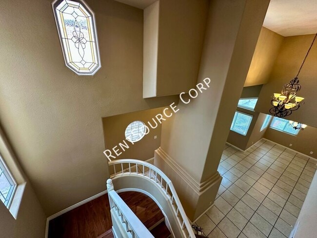 Building Photo - 25823 Dickens Ct