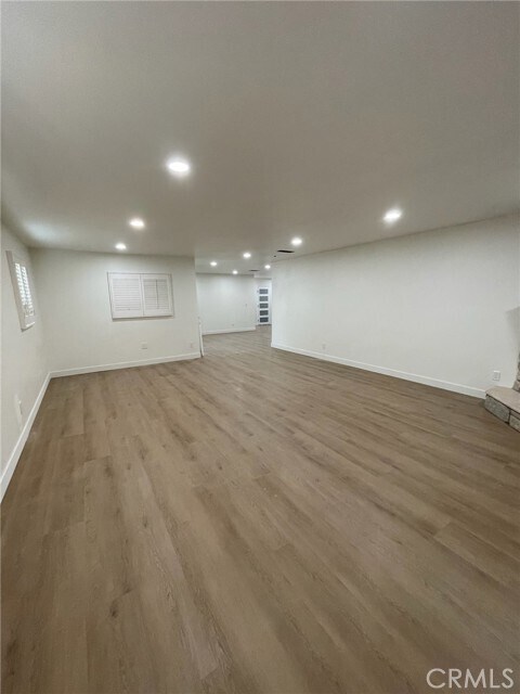 Building Photo - 10076 Seventh Ave