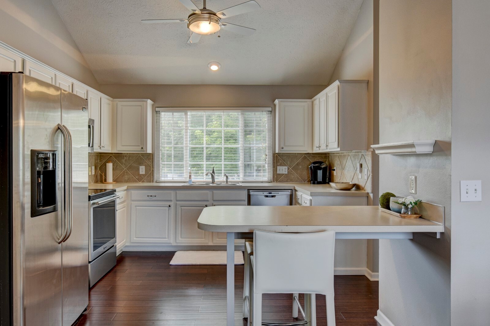 Building Photo - 17904 Karen Cir