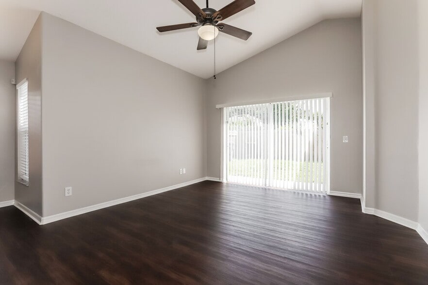 Building Photo - 7858 Bristol Park Dr