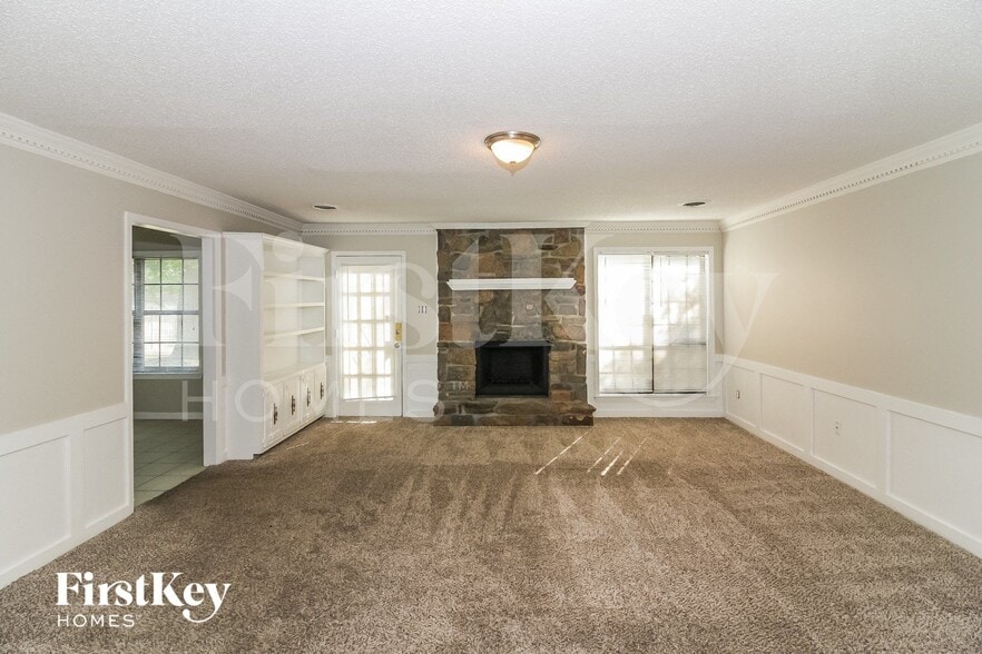 Building Photo - 7132 Shadow Oaks Dr