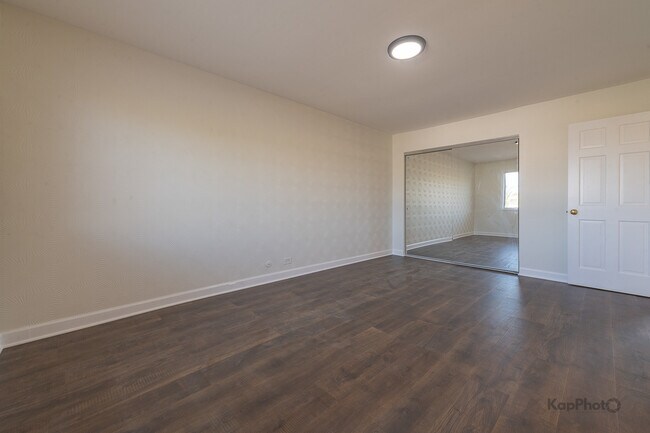 Building Photo - 713 Mariners Point