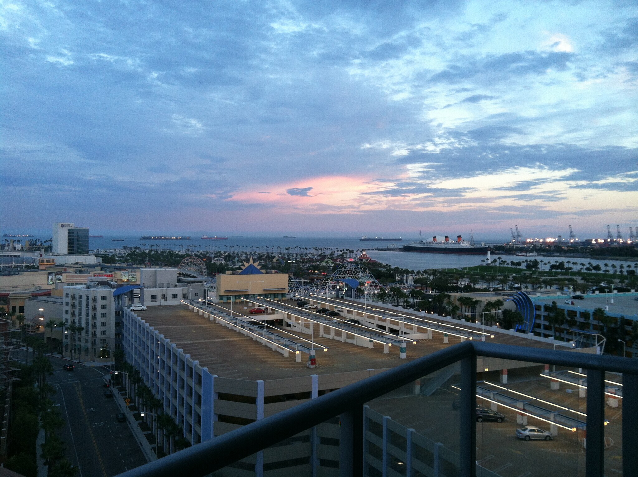 Building Photo - 411 W Ocean Blvd