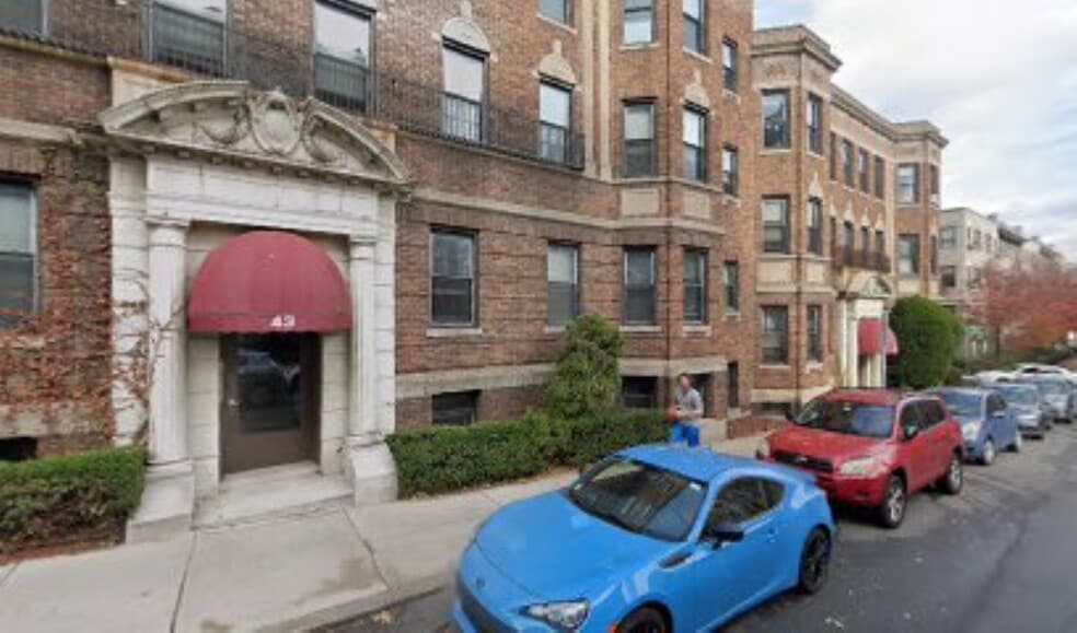 Building Photo - 39 Glenville Ave