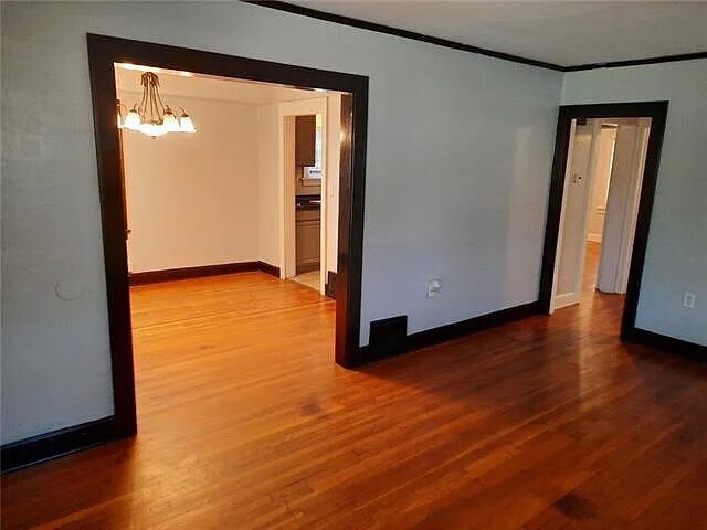 Family Room - 1461 E 66th Ter