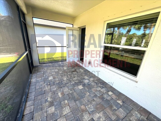 Building Photo - Amazing 3 bedroom home available now!