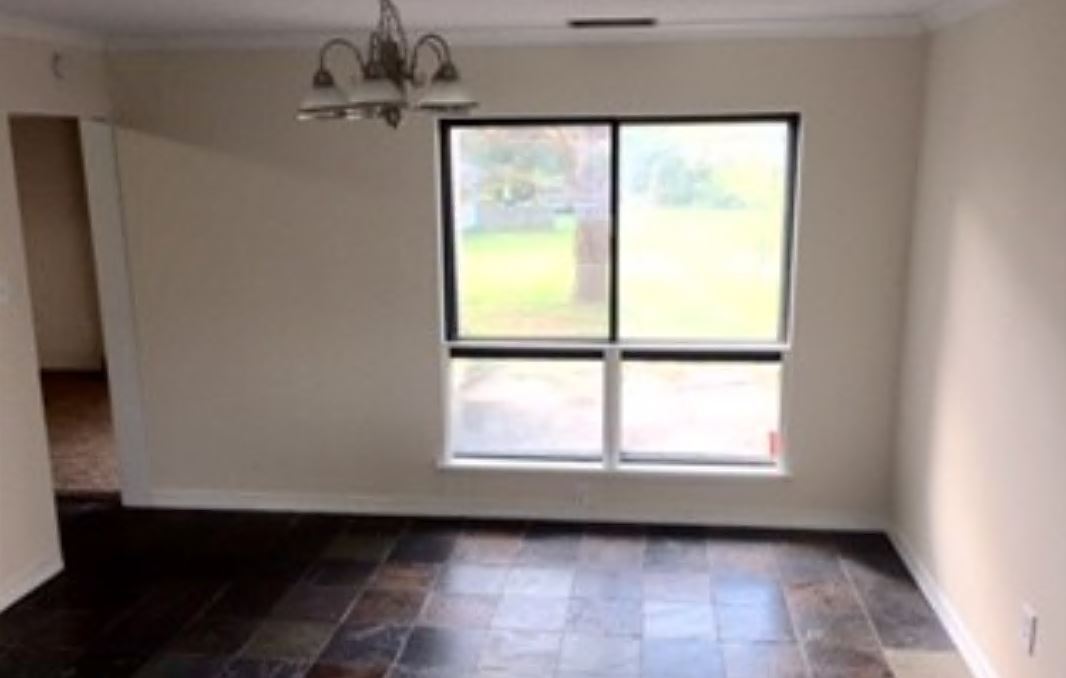 Building Photo - 504 Heritage Dr