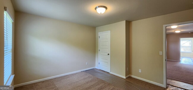 Building Photo - 525 Twelve Oaks Dr