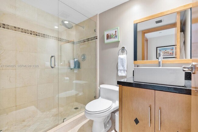 Building Photo - 1800 Sunset Harbour Dr