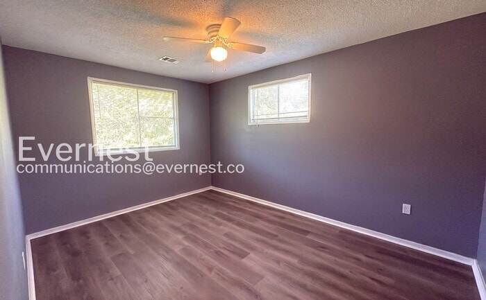 Building Photo - 41 Hiland Pl