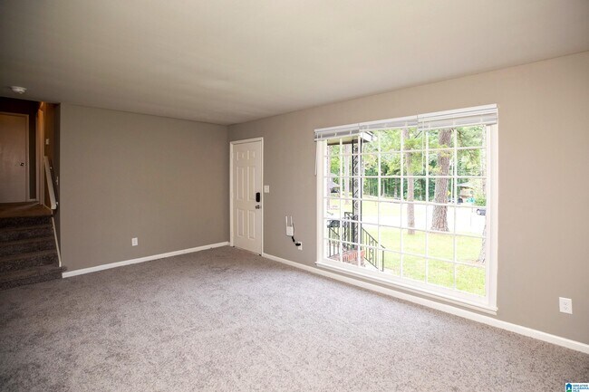 Building Photo - 1037 Dawn Dr