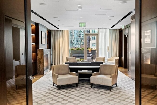 Building Photo - 133 Seaport Blvd