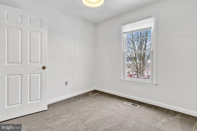 Building Photo - 7413 Salford Ct