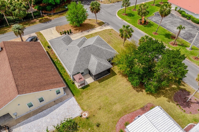 Building Photo - 1329 Paradise Dr