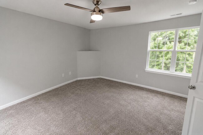 Building Photo - 5318 Godas Cir