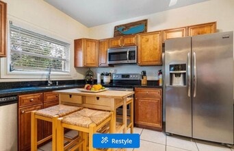 Building Photo - 5301 N Flagler Dr