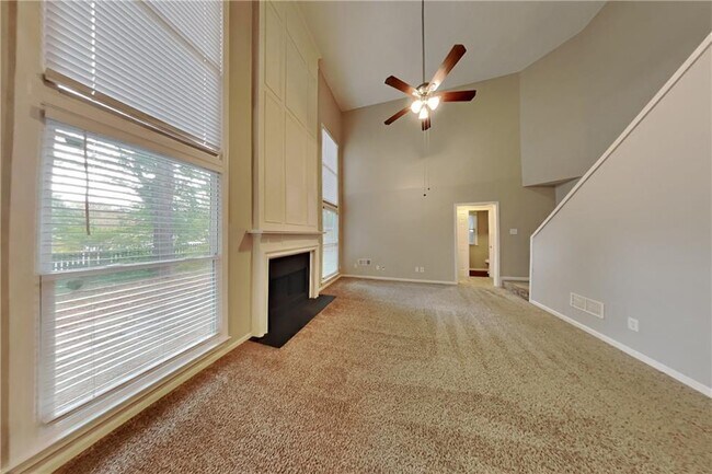 Building Photo - 345 Outwood Mill Ct