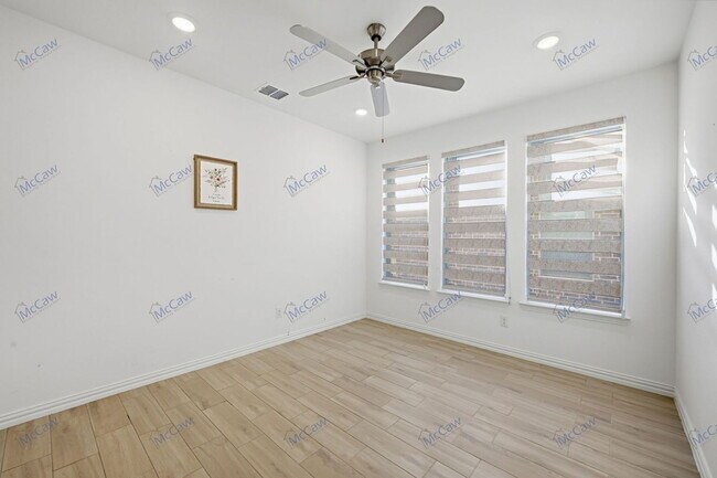 Building Photo - 2121 Esher Dr