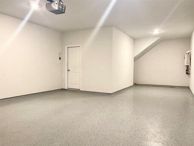 Building Photo - 8475 Harrington Grv Trl
