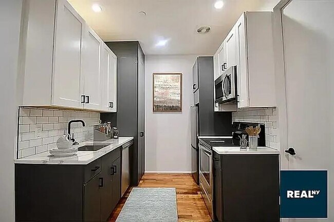 Building Photo - 1 bedroom in BROOKLYN NY 11237