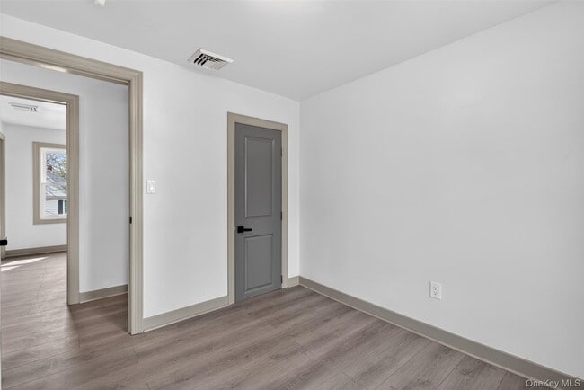 Building Photo - 62 Poplar St