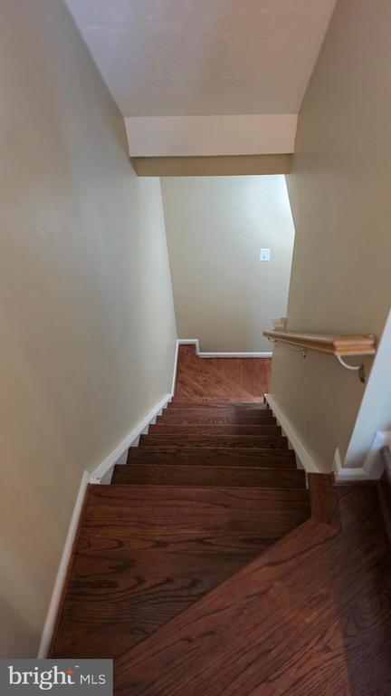 Building Photo - 1246 Quaker Ridge Dr