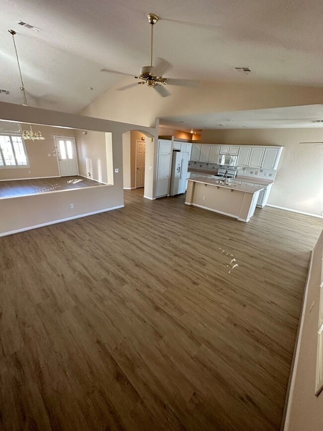 Building Photo - Henderson Pool Home