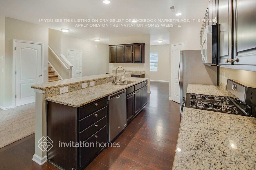 Building Photo - 1006 Perennial Ln