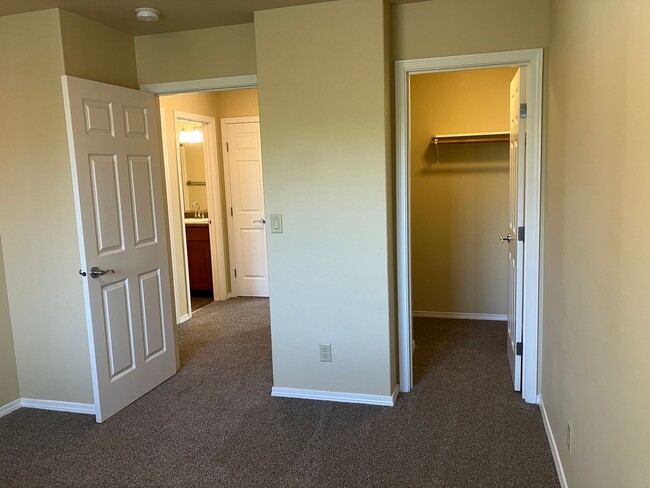 Building Photo - *$1,000 Off 1st Month's Rent!* Well-Kept Three Bedroom Home in West Salem