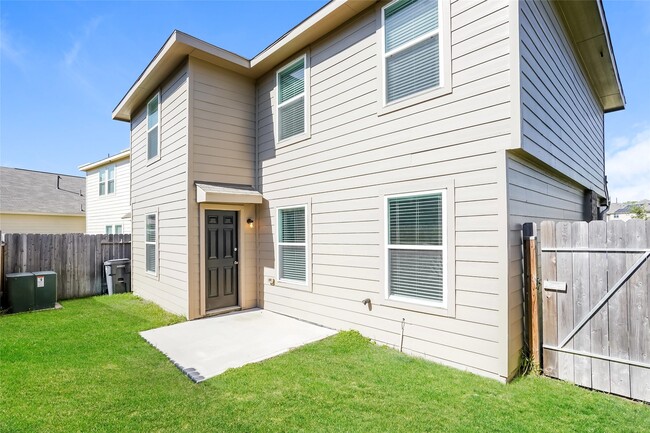 Building Photo - 18711 Bell Ravine Dr