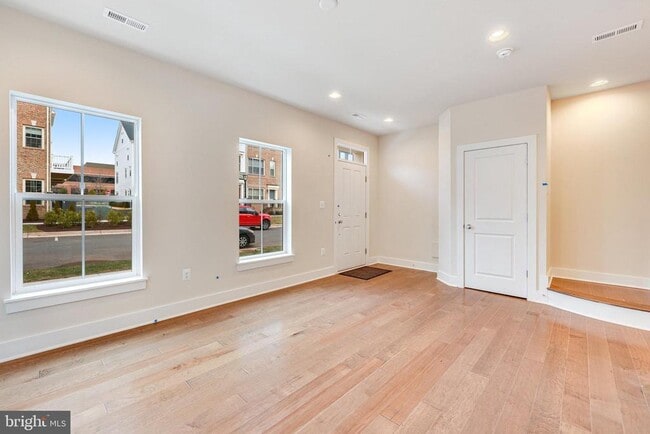 Building Photo - 14813 Retreat Blvd