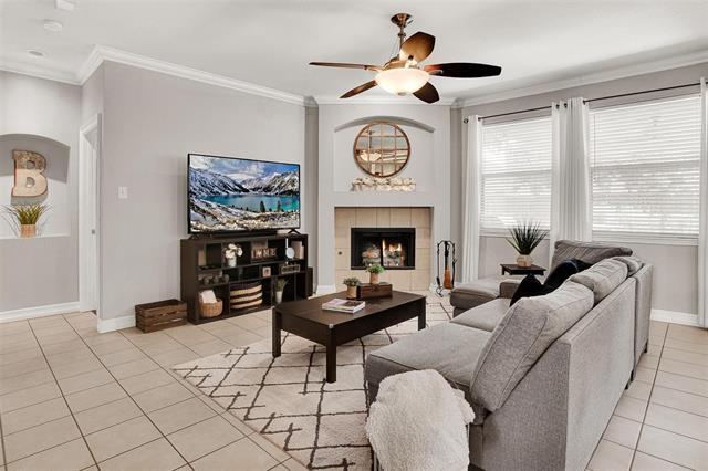 Building Photo - 2305 Orchid Dr