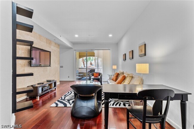 Building Photo - 1845 Les Chateaux Blvd