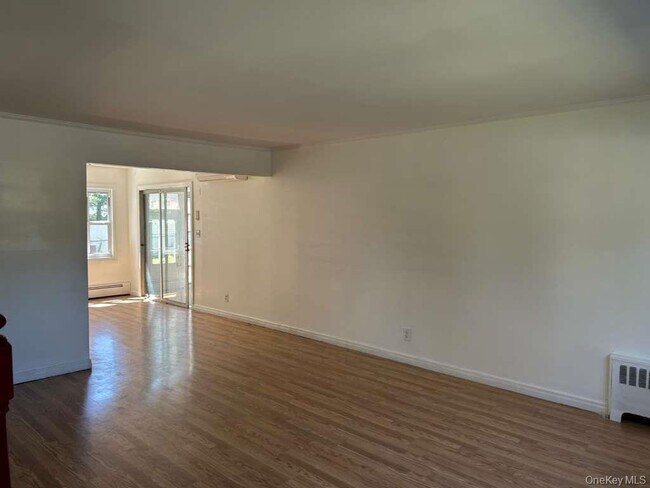 Building Photo - 63 I U Willets Rd