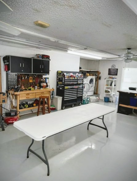 Building Photo - 7639 Wells Ct