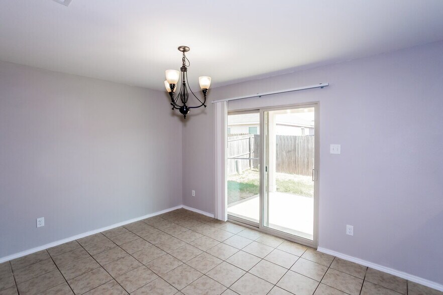 Building Photo - 5432 Shady Springs Trail