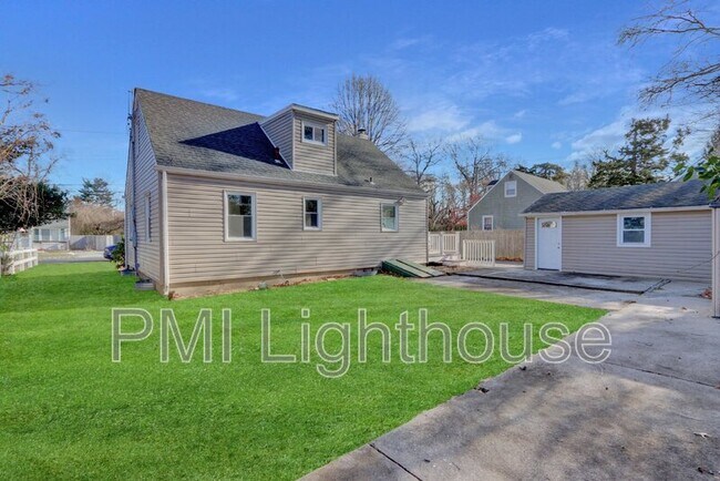 Building Photo - 25 Thorney Ave