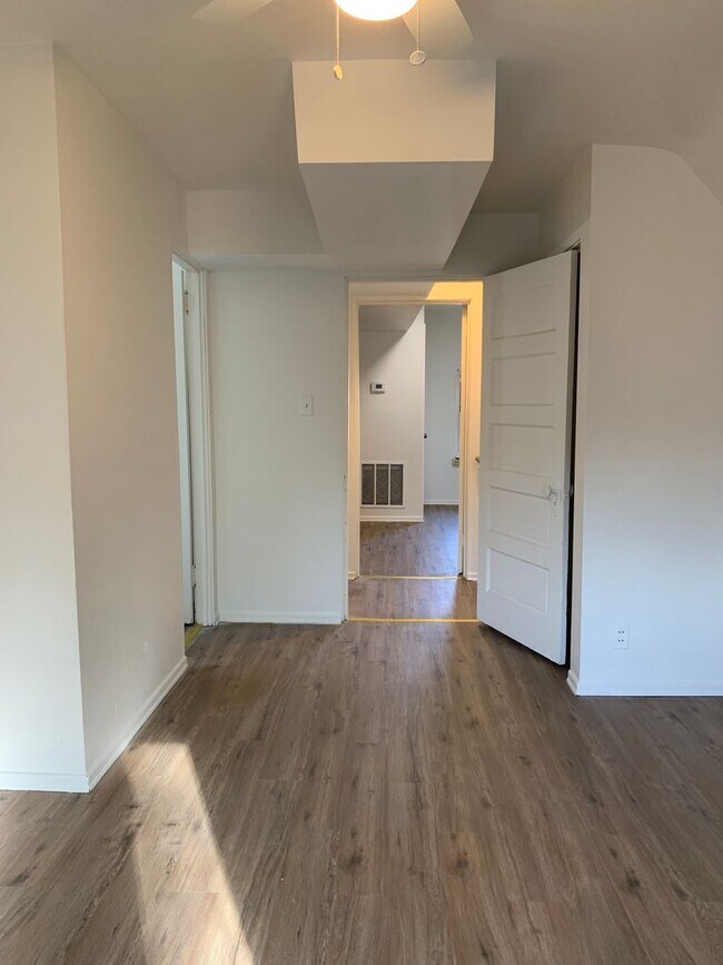 Building Photo - 7545 Ardmore St