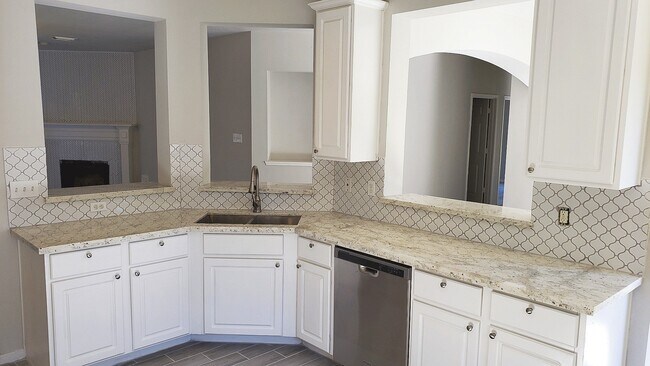 Building Photo - 3710 Ransom Rd