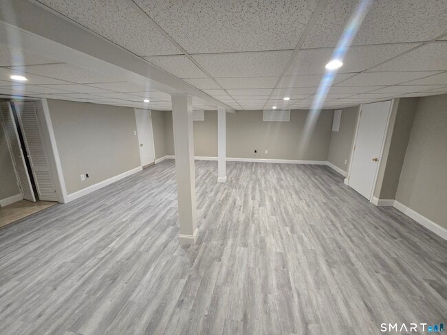 Building Photo - 3 Myrtle Ave