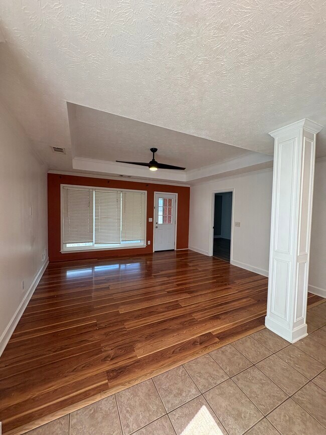 Building Photo - 143 Ridgeview Dr