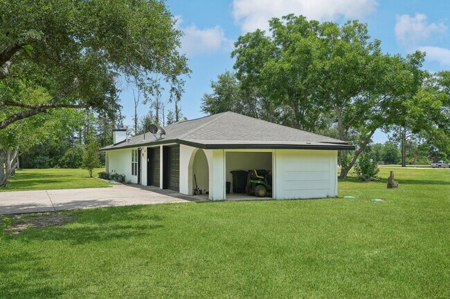 Building Photo - 8412 Avenue L