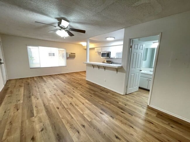 Interior Photo - 5708 Tujunga Ave
