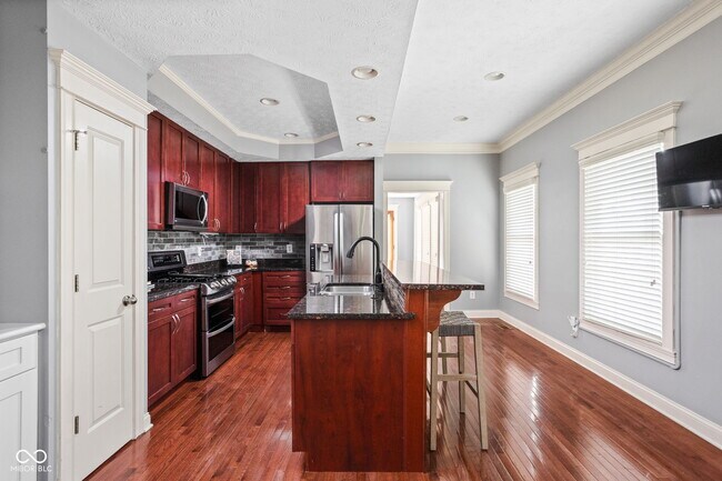 Building Photo - 1531 N College Ave