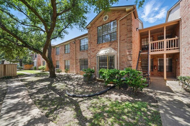 Primary Photo - 2255 Braeswood Park Dr