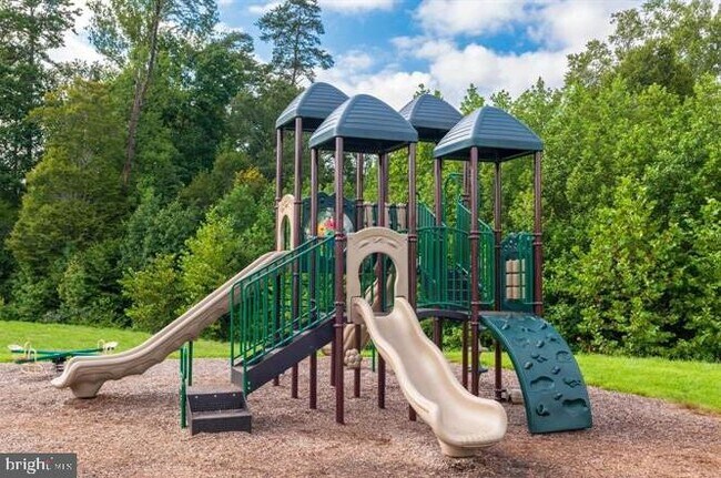 Building Photo - 8439 Devries Ln