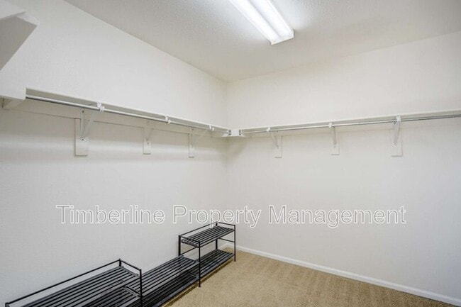 Building Photo - 14480 Tierra Dr